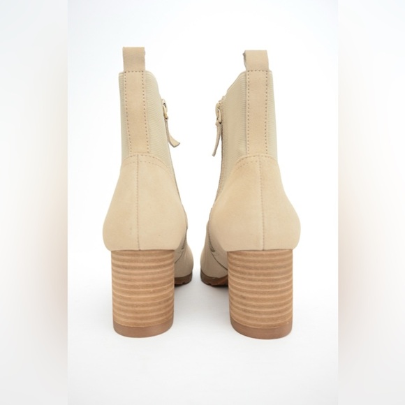 Violet & Red "Loaded Knit Cuff" Bootie NWOB - Picture 4 of 5